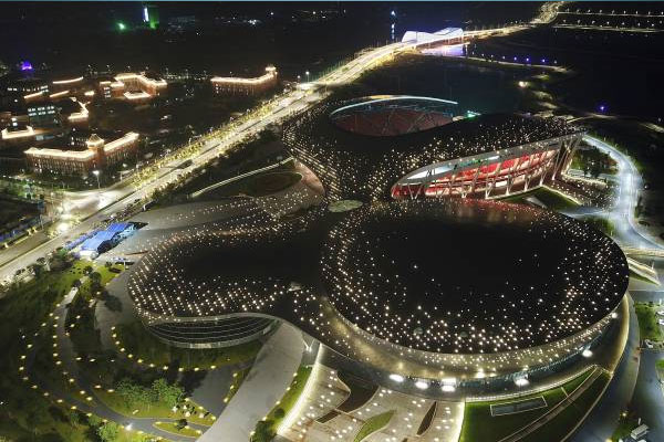 广东肇庆市省运会亮化使用LED线条灯，洗墙灯，投光灯